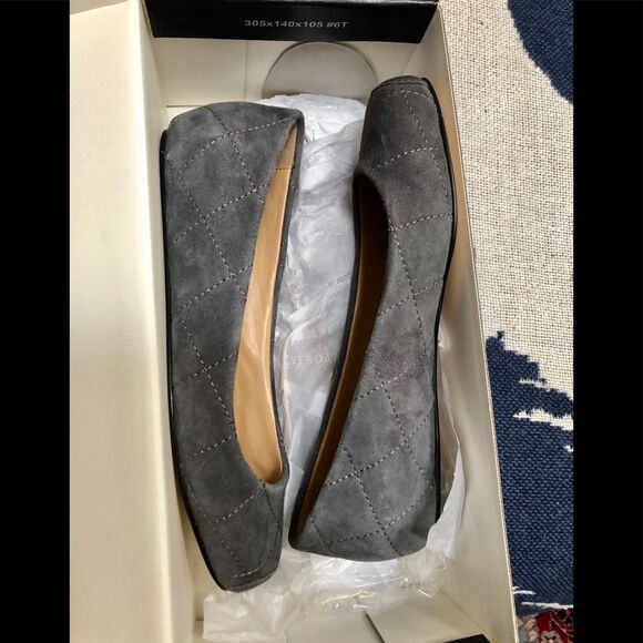 New flats by Talbots in size 51/2 medium - Picture 1 of 6